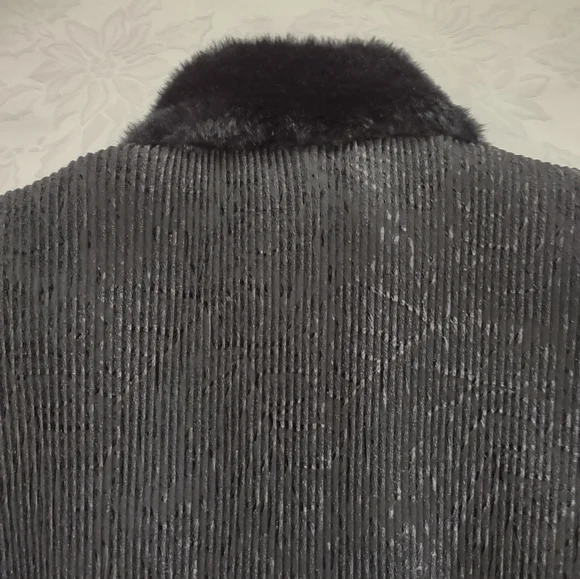 Lindi victorian faux fur jacquard pleats jacket zip front